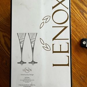 Lenox champagne flutes never used